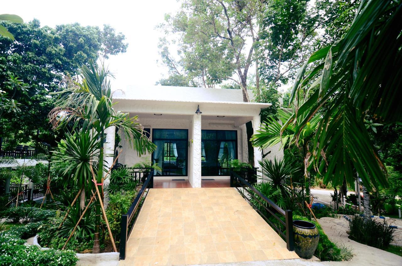 Silver Garden Resort Suan Phueng Exterior photo